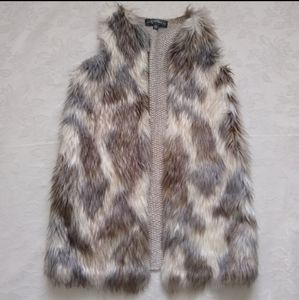 Animal print faux fur sweater vest